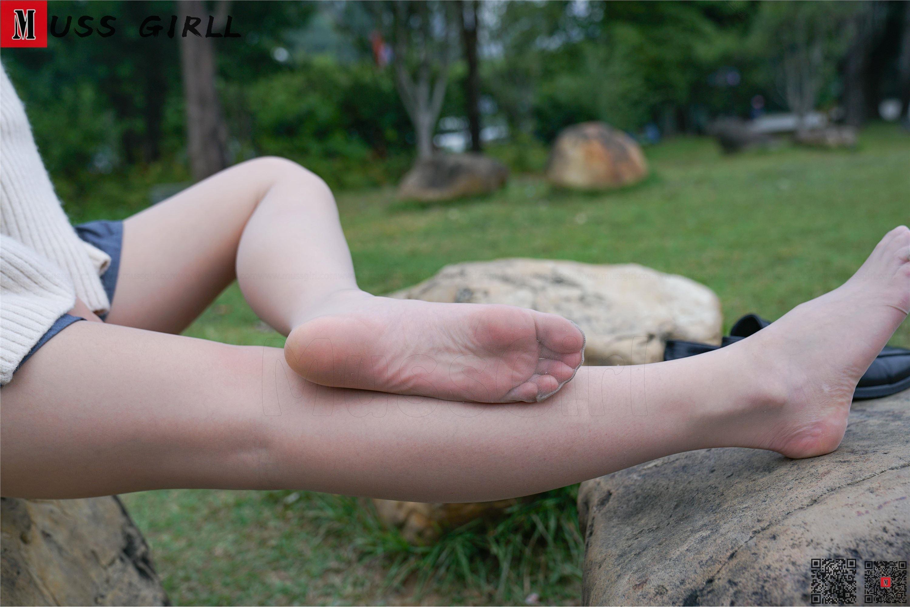 MussGirl慕丝女郎  NO.172 公园百褶裙肉丝